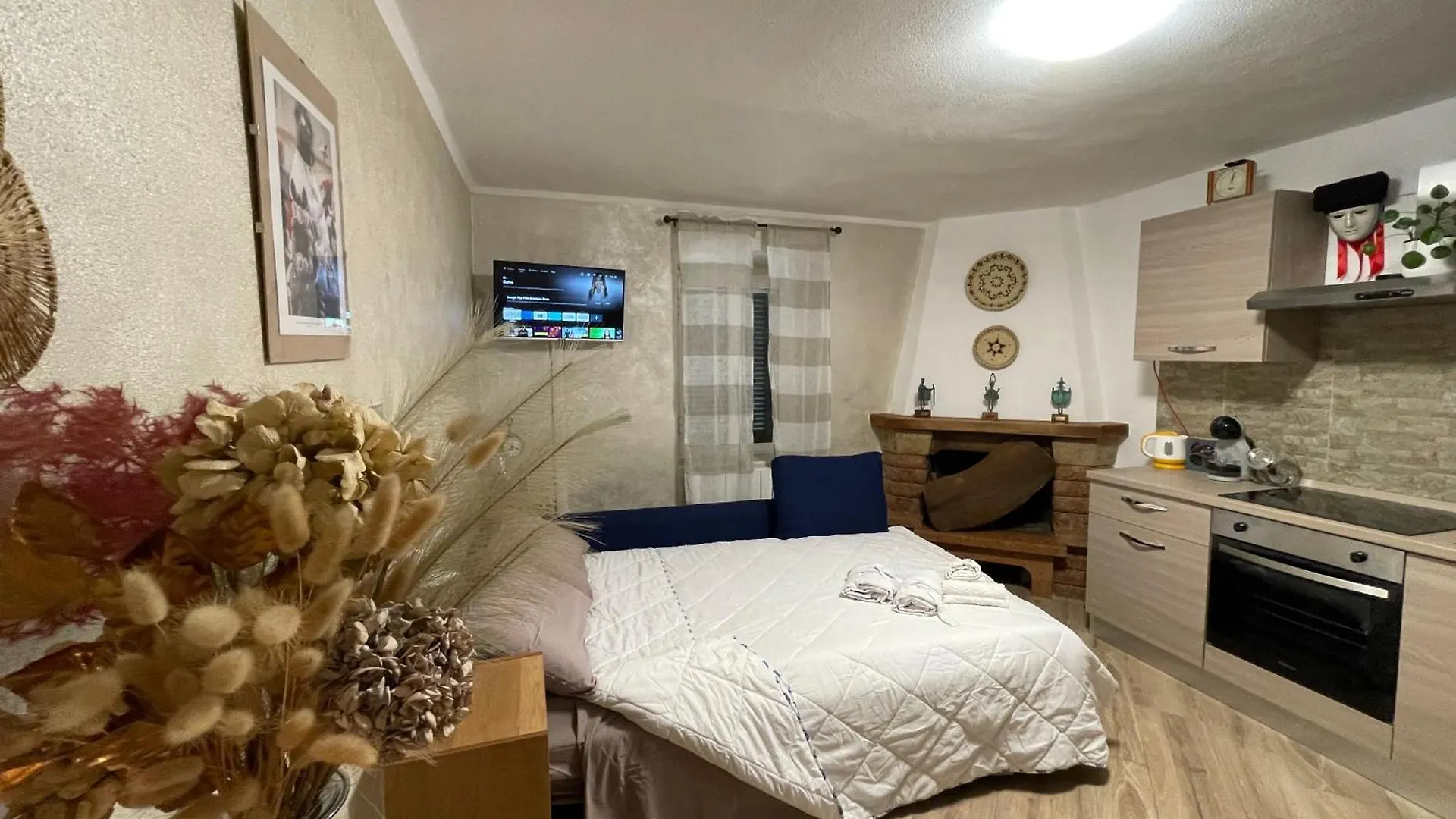 Shardana House- Free Parking Otel La Spezia