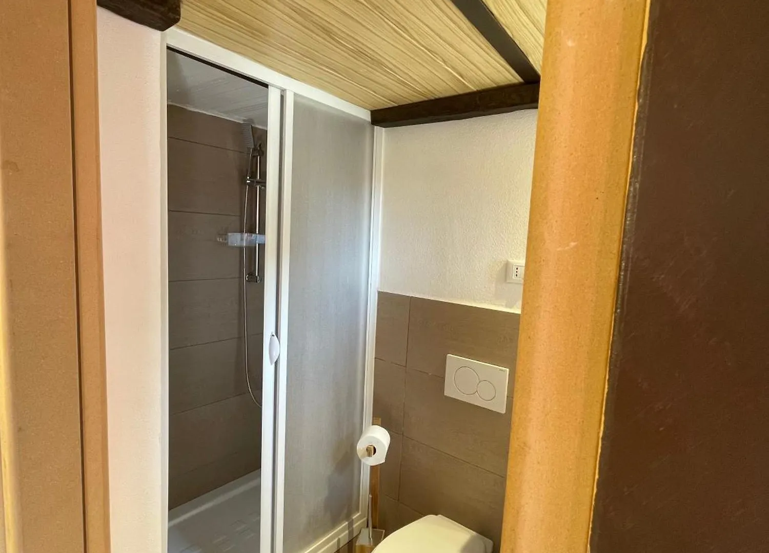 Konukevi Shardana House- Free Parking Otel La Spezia İtalya
